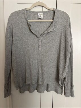 aerie Light Gray Waffle-Knit Snap Henley Sweater